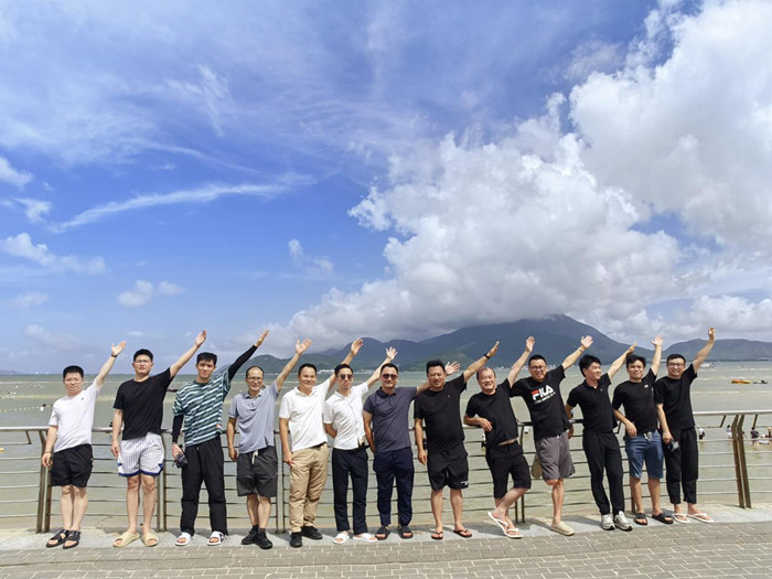 “激情沙灘 游輪出?！?024億天凈化年中會(huì)議暨團(tuán)建活動(dòng)圓滿結(jié)束！