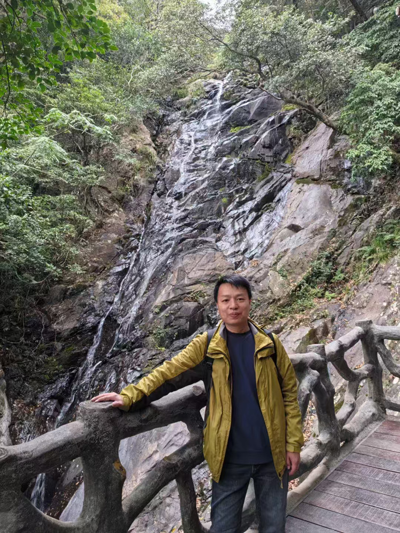 億天凈化丨開(kāi)工大吉暨梧桐山登頂祈?；顒?dòng)圓滿結(jié)束