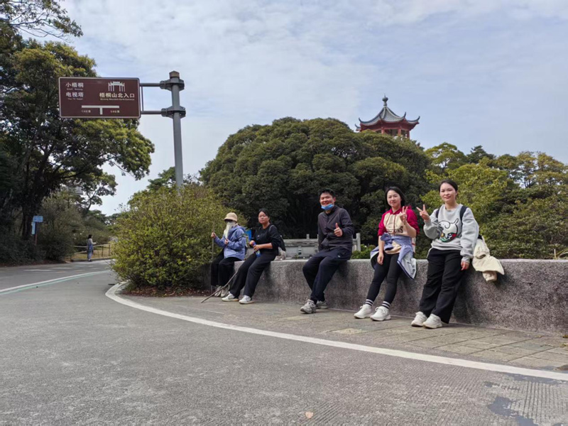 億天凈化丨開(kāi)工大吉暨梧桐山登頂祈?；顒?dòng)圓滿結(jié)束